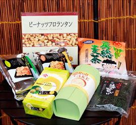 千葉県産のピーナッツを使った商品や麦茶など、房の駅オリジナル商品